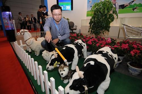 第三届中国国际物联网（传感网）博览会在无锡开幕